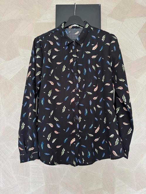 Zwarte blouse met bladprint - maat S, Kleding | Dames, Blouses en Tunieken, Zo goed als nieuw, Maat 36 (S), Zwart, Ophalen of Verzenden