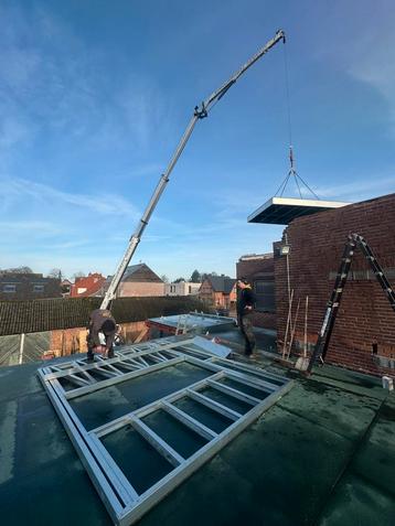 Mobiele hijskraan te huur met bestuurder. beschikbaar voor biedingen