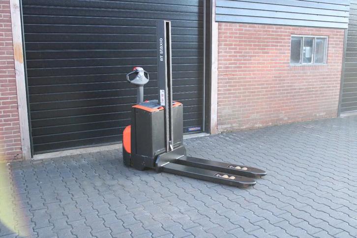 Toyota SWE080L stapelaar elektrische met pompwagen functie, Articles professionnels, Machines & Construction | Chariots élévateurs & Transport interne