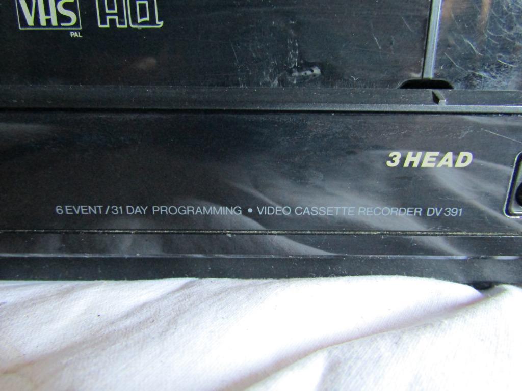 ② Lecteur VHS SBR DV 391-11, à réparer — Lecteurs vidéo — 2ememain