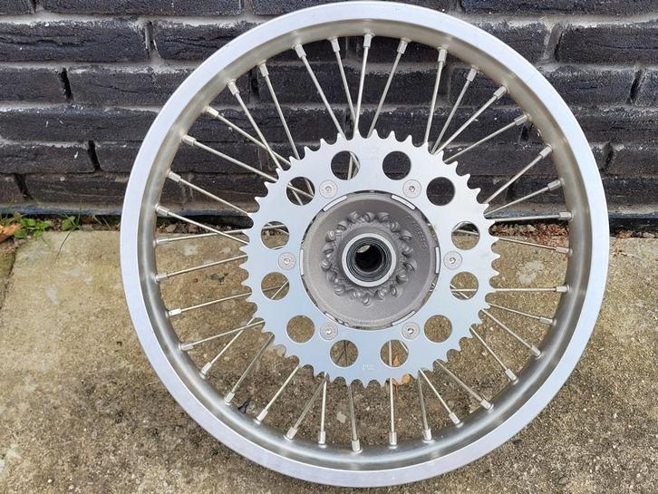 Aprilia RXV / SXV achterwiel 18", Motoren, Onderdelen | Overige, Gebruikt, Ophalen of Verzenden