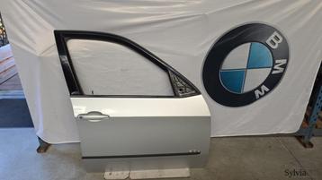 Deur Portier rechtsvoor BMW X5 E70 + LCI Titansilber metalli beschikbaar voor biedingen