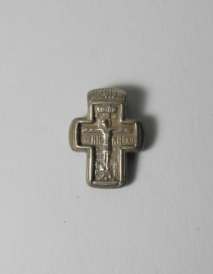 Zilveren dubbelzijdig kruis, Handtassen en Accessoires, Kettinghangers, Zo goed als nieuw, Zilver, Zilver, Kruis of Symbool, Verzenden