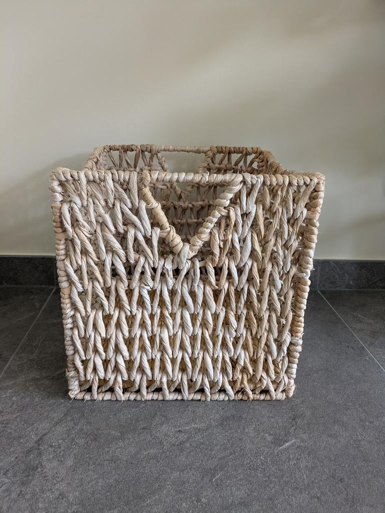 Leuke mandjes voor o.a. kallaxkast, Ophalen