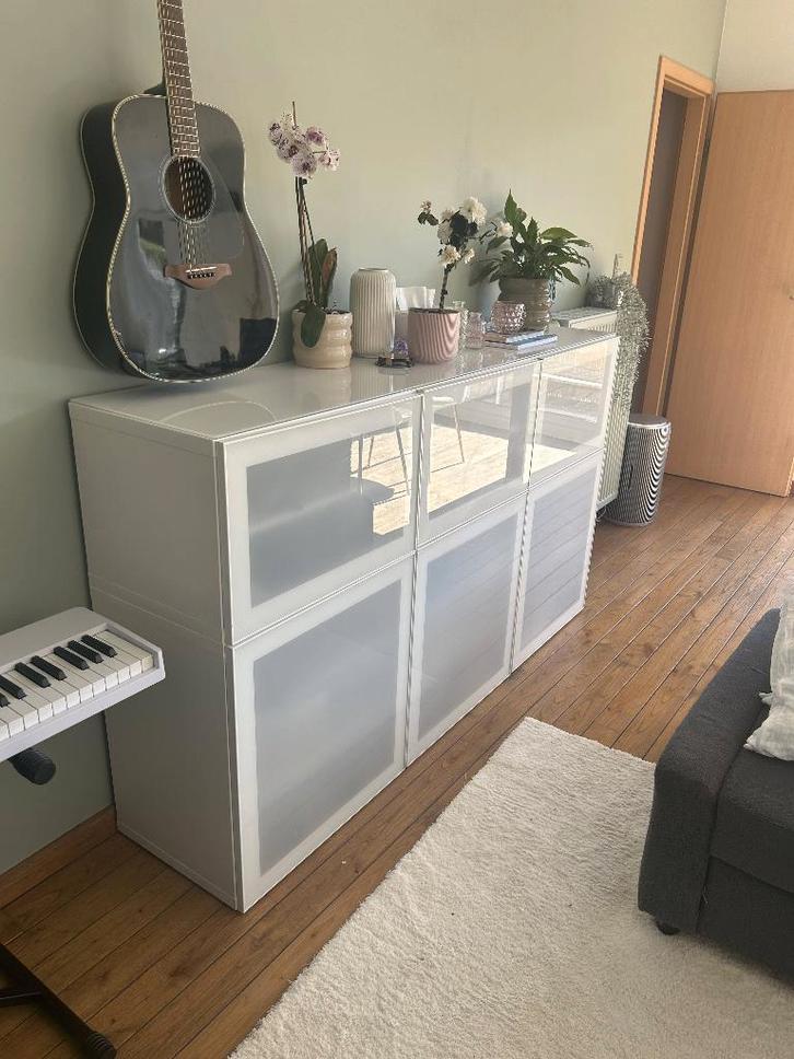 Buffet assemblé BESTA, Maison & Meubles, Armoires | Buffets, Utilisé, 100 à 150 cm, 150 à 200 cm, 25 à 50 cm, Avec porte(s), Avec tablette(s)