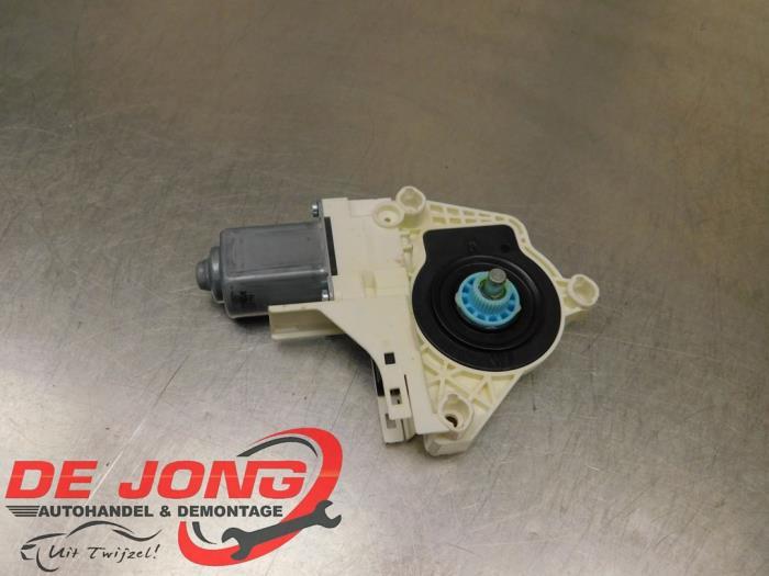 Raammotor Portier van een Volkswagen Touareg, Auto-onderdelen, Carrosserie, Volkswagen, Gebruikt, 3 maanden garantie, Ophalen of Verzenden