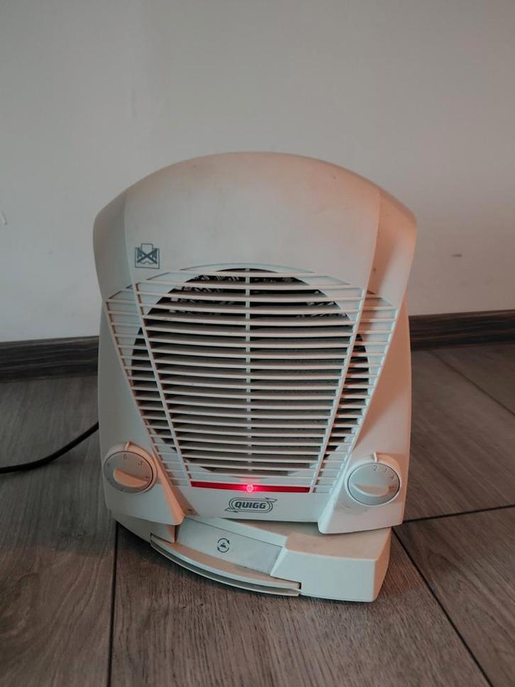 Elektrische Bijverwarming ventilator met zwenkfunctie 2000W, Elektronische apparatuur, Ventilatoren, Ophalen