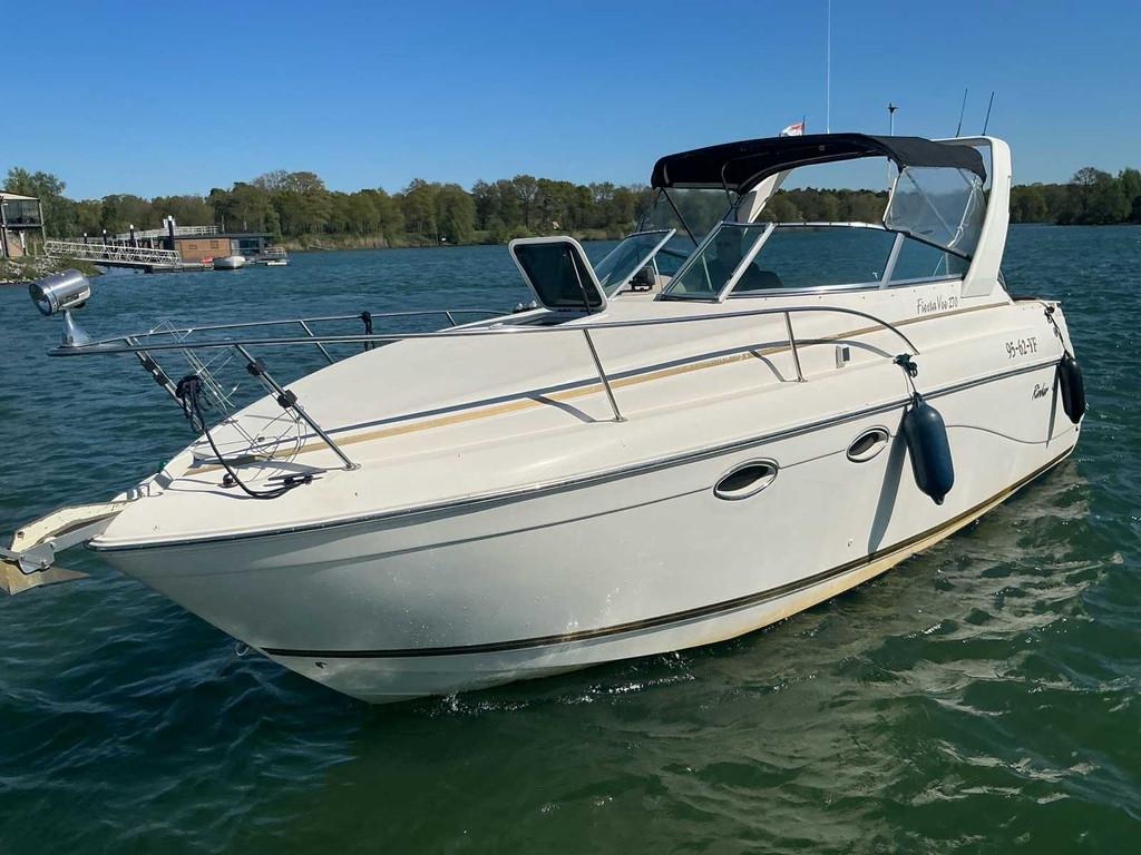 Yacht à moteur Rinker 270 Fiesta VEE, Utilisé, Essence
