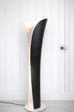 Lampadaire Artemide Cadmo, Comme neuf, Contemporain, Métal, 150 à 200 cm