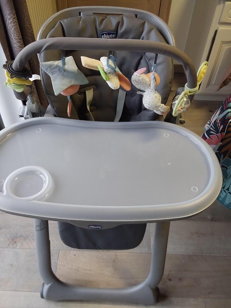 Chaise haute Chicco Polly Magic, Enlèvement, Comme neuf, Chaise évolutive, Ceinture(s)