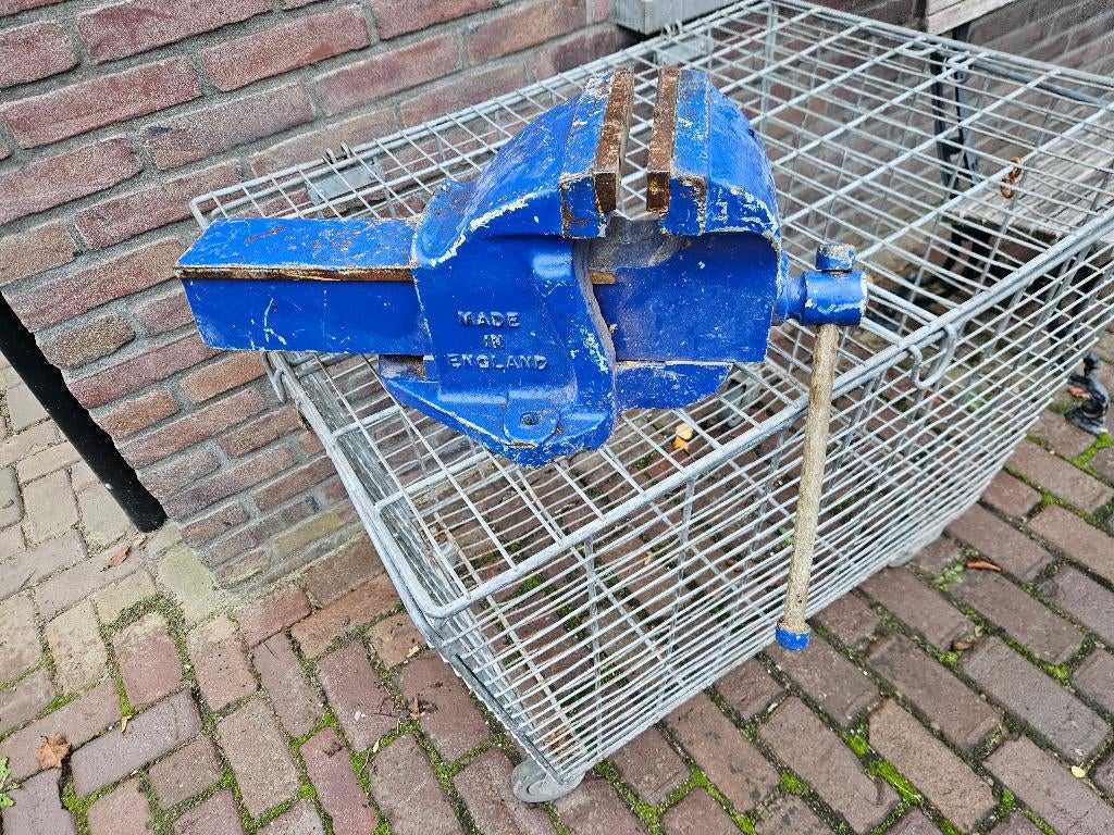 Zware bankschroef, Bek breedte 15 cm Merk Record, Ophalen, Zo goed als nieuw, Bankschroef