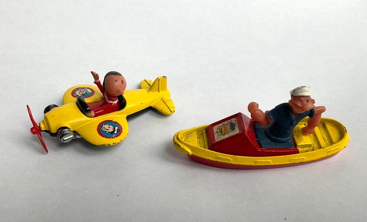 Ensemble de 2 figurines Corgi - Olive avion et Popeye bateau, Collections, Jouets miniatures, Utilisé, Enlèvement