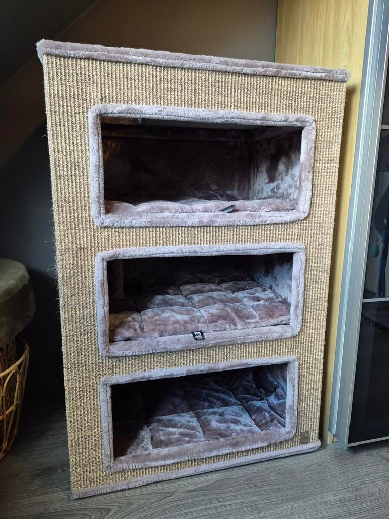 Grand arbre à chat Petrebels à vendre, Enlèvement, Griffoir