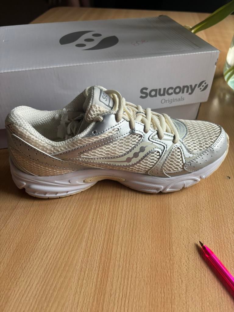 Sport shoes, Maat 38/40 (M), Wit, Nieuw, Ophalen of Verzenden