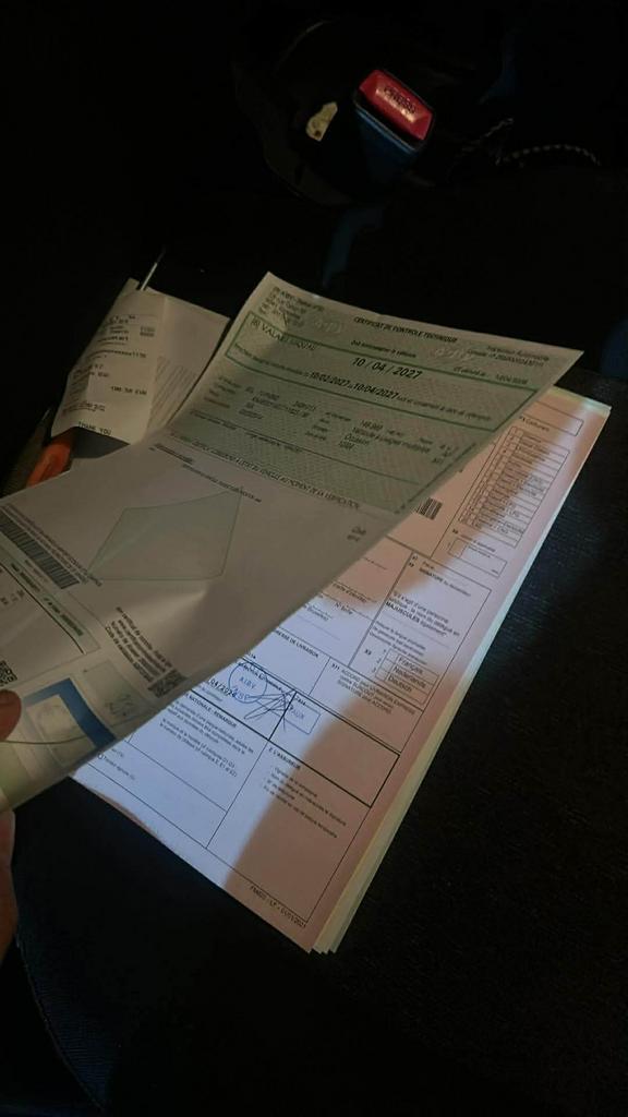 Kia picanto met roze papier, Autos, Kia, Euro 5, Achat, Entreprise, Boîte manuelle