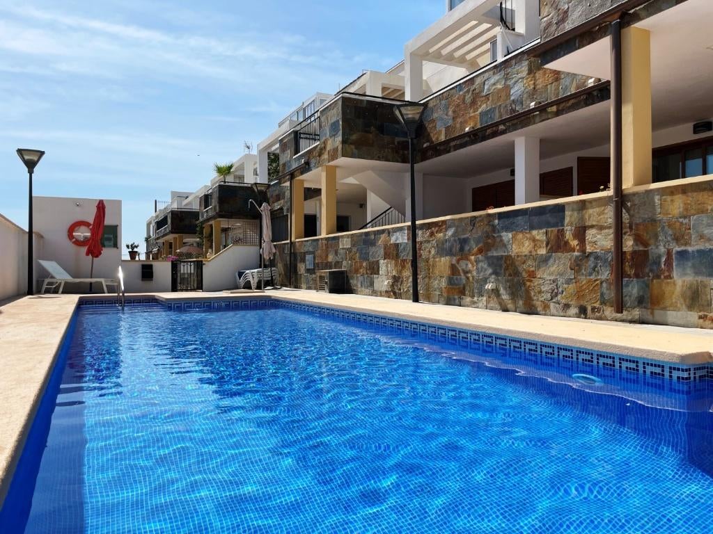 Spacieux appartement au rez-de-chaussée, Village, 75 m², Palomares, 2 pièces