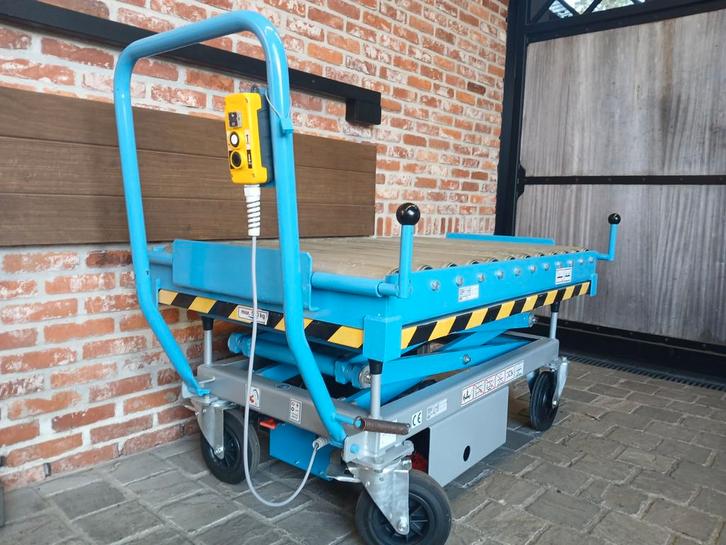 12v heftafel eurokraft, Doe-het-zelf en Bouw, Palletwagens en Pompwagens, Ophalen