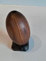 Kleine houten rugbybal op staander, Antiek en Kunst, Ophalen of Verzenden