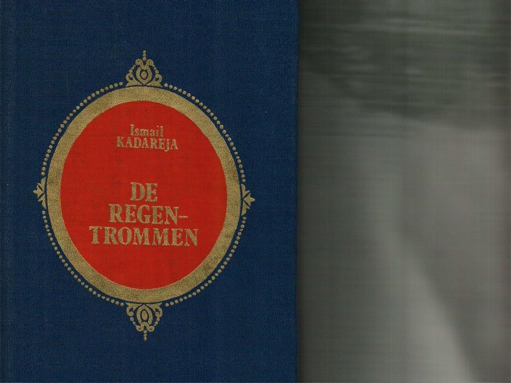 De regentrommen Ismail Kadareja  219 blz, Boeken, Ophalen of Verzenden, Zo goed als nieuw