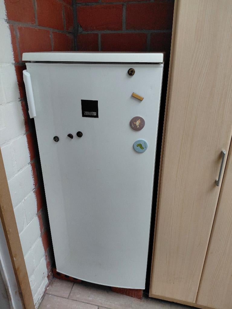 Frigo, Classe énergétique A ou plus économe, Utilisé, 45 à 60 cm, 75 à 100 litres