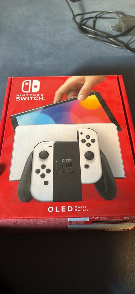 Aussi bon que le nouveau Nontendo Switch OLED, Consoles de jeu & Jeux vidéo, Consoles de jeu | Nintendo Switch, Enlèvement, Comme neuf
