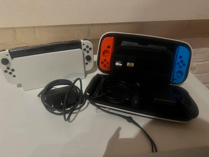 Nitendo Switch OLED, Games en Spelcomputers, Spelcomputers | Nintendo Switch, Zo goed als nieuw, Switch OLED, Ophalen of Verzenden
