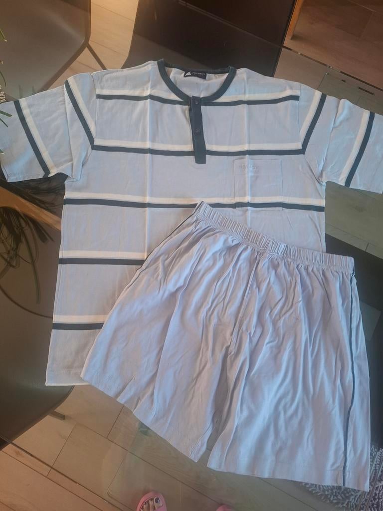 Pyjama short T-shirt bleu ciel ligné L, Vêtements | Hommes, Comme neuf, Taille 52/54 (L)