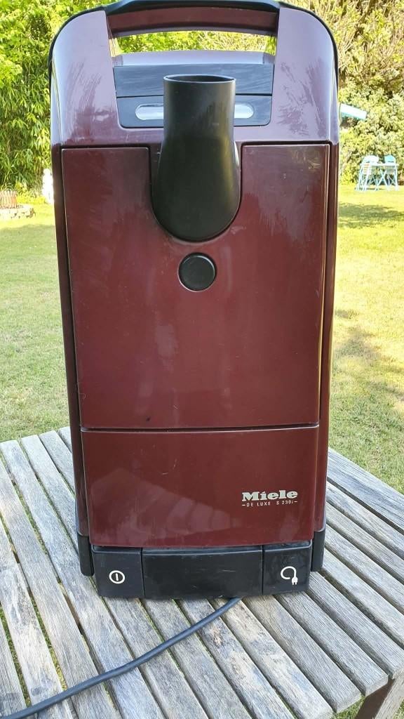 MIELE VINTAGE STOFZUIGER UIT DE JAREN '80 Made in Germany, Gebruikt, Stofzuiger, Minder dan 1200 watt, Ophalen