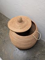 Rieten mand, Ophalen, Mand