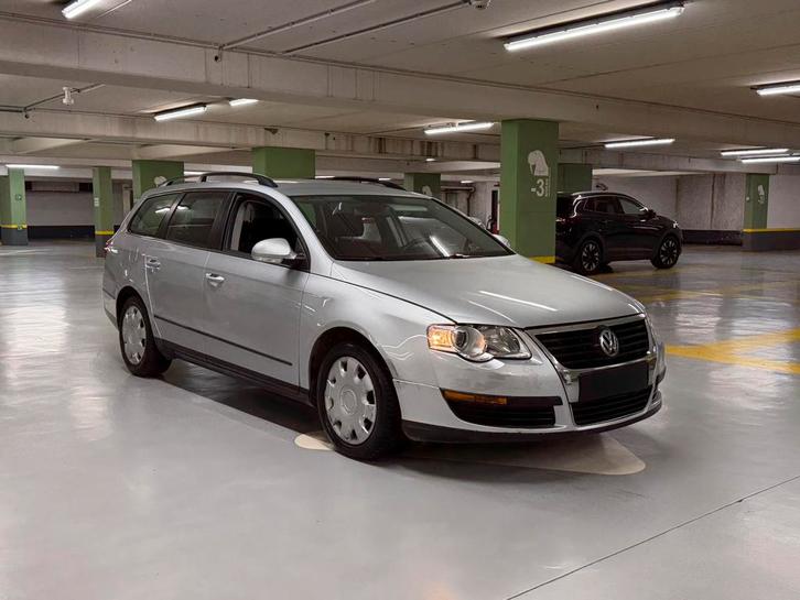 Volkswagen Passat 1,9 tdi/1 eig./ vw onderhouden, Auto's, Volkswagen, Particulier, Passat, 360° camera, ABS, Achteruitrijcamera