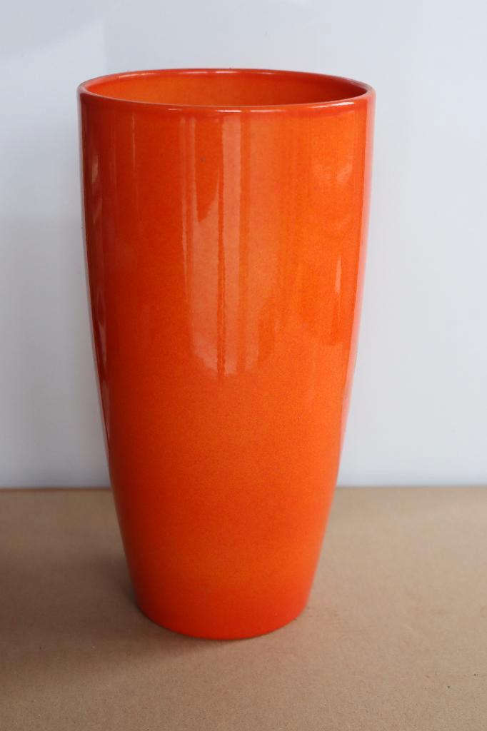 Retro hoge oranje vaas, Huis en Inrichting, Woonaccessoires | Vazen, Gebruikt, Oranje, Minder dan 50 cm, Aardewerk of Porselein