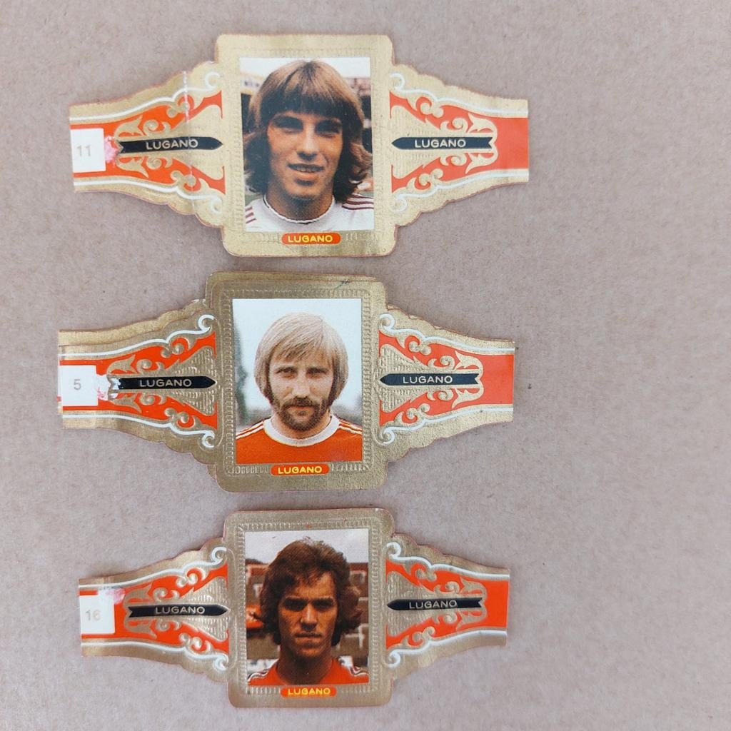 3 sigarenbandjes: voetballers, Ophalen of Verzenden, Sigarenbandjes