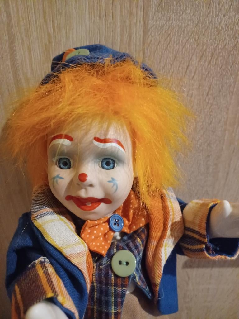 Un ancien clown automate   boite a musique  +-32cm, Antiquités & Art, Enlèvement ou Envoi