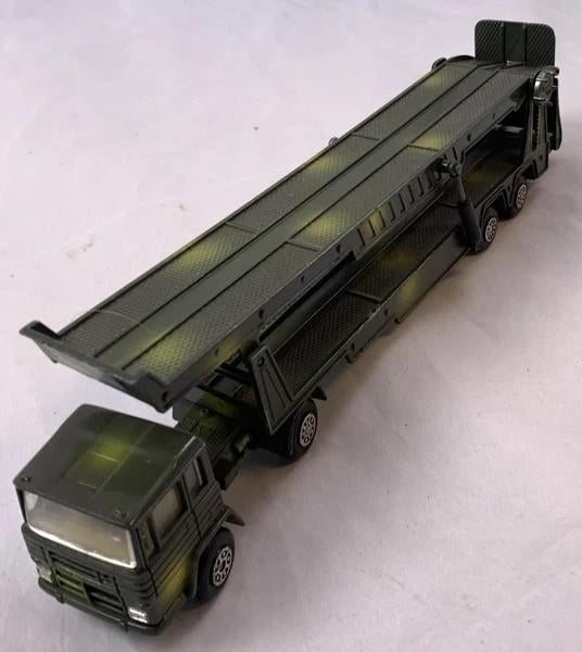 Mira Pegaso 1080 Militaire Autotransport 1:64 Metaal 1970s, Hobby en Vrije tijd, Modelauto's | Overige schalen, Zo goed als nieuw