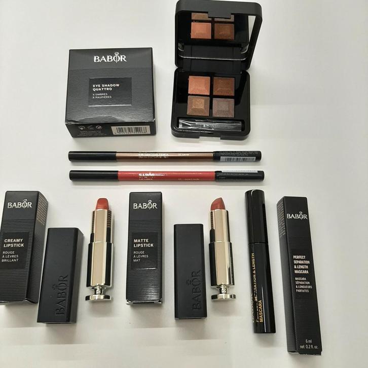 Luxe make up set, Handtassen en Accessoires, Uiterlijk | Cosmetica en Make-up, Nieuw, Make-up, Gehele gezicht, Overige kleuren