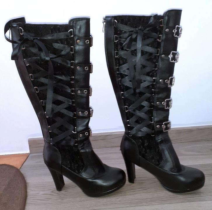 schoenen laarzen steampunk gothic met corset Dolls Kill 38, Vêtements | Femmes, Chaussures, Neuf, Bottes hautes, Noir, Enlèvement ou Envoi