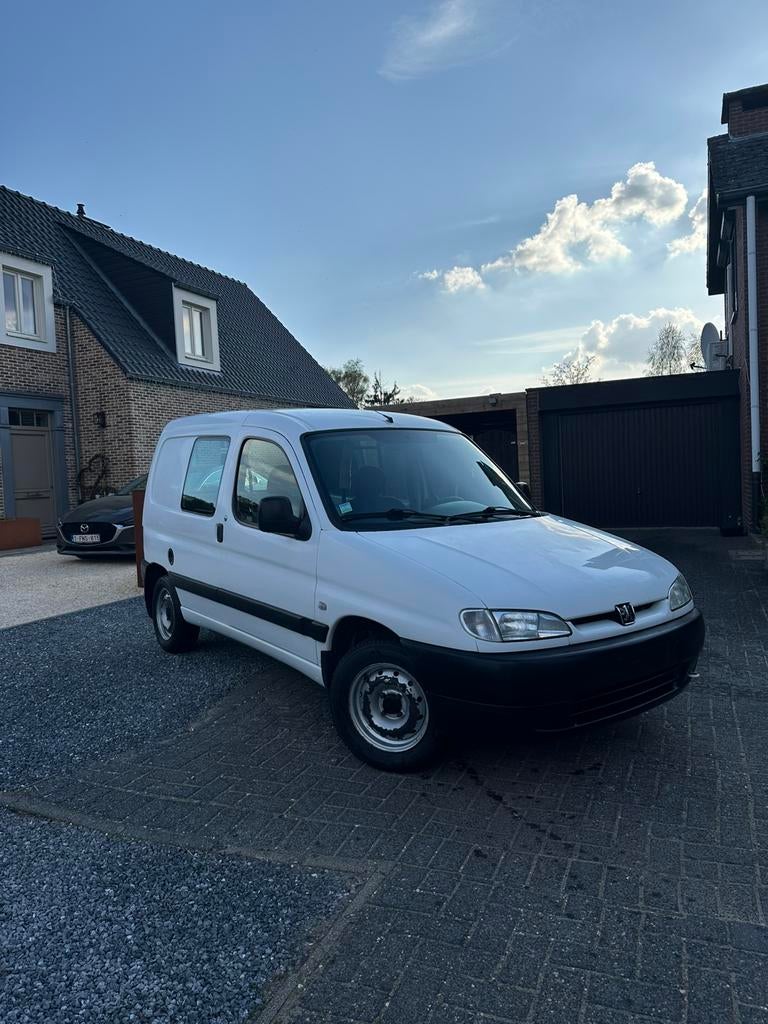 Peugeot Partner 1.9D - 1ste eig - gekeurd + 4 nieuwe banden, Achat, Attache-remorque, Entretenue par le concessionnaire, Diesel