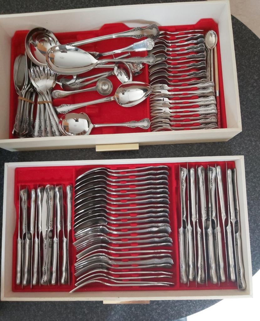 Bestek koffer Giro Zilmeta, Huis en Inrichting, Keuken | Bestek, Ophalen