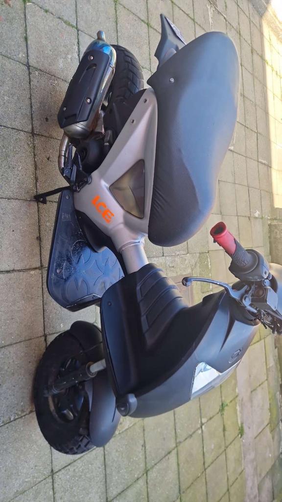 Gilera ice a klasse, Vélos & Vélomoteurs, Scooters | Peugeot, Enlèvement ou Envoi, Comme neuf