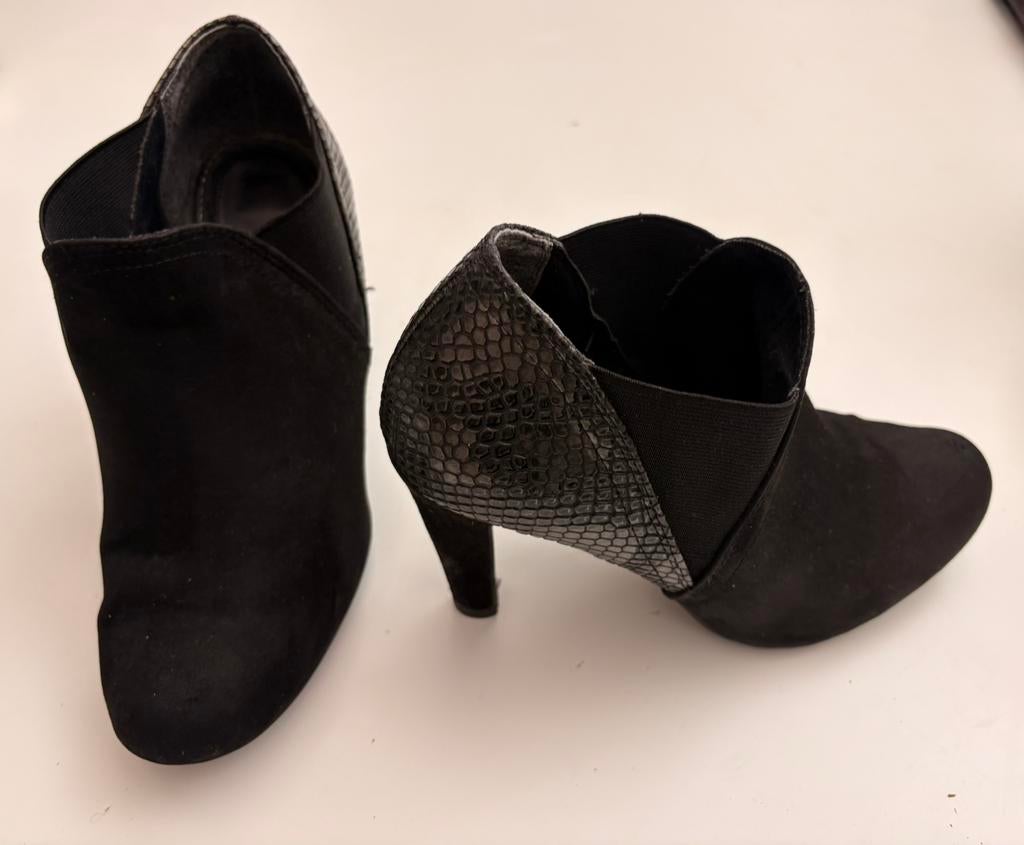 Bottines noires Marco Tozzi — taille 39, Escarpins, Enlèvement, Porté, Noir