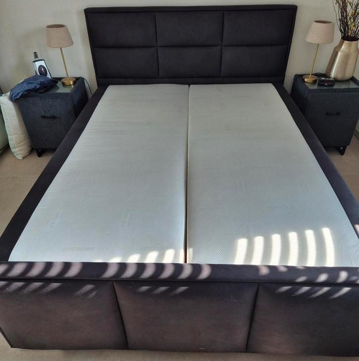 Boxspring met opbergruimte., Huis en Inrichting, Slaapkamer | Boxsprings, Ophalen