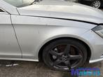 MERCEDES CLS X218 AMG zilver rechts voorscherm 2012-2017, Mercedes-Benz AG, Mercedes-Benz, Utilisé, Mercedesstrasse 120
70372  Stuttgart, DE