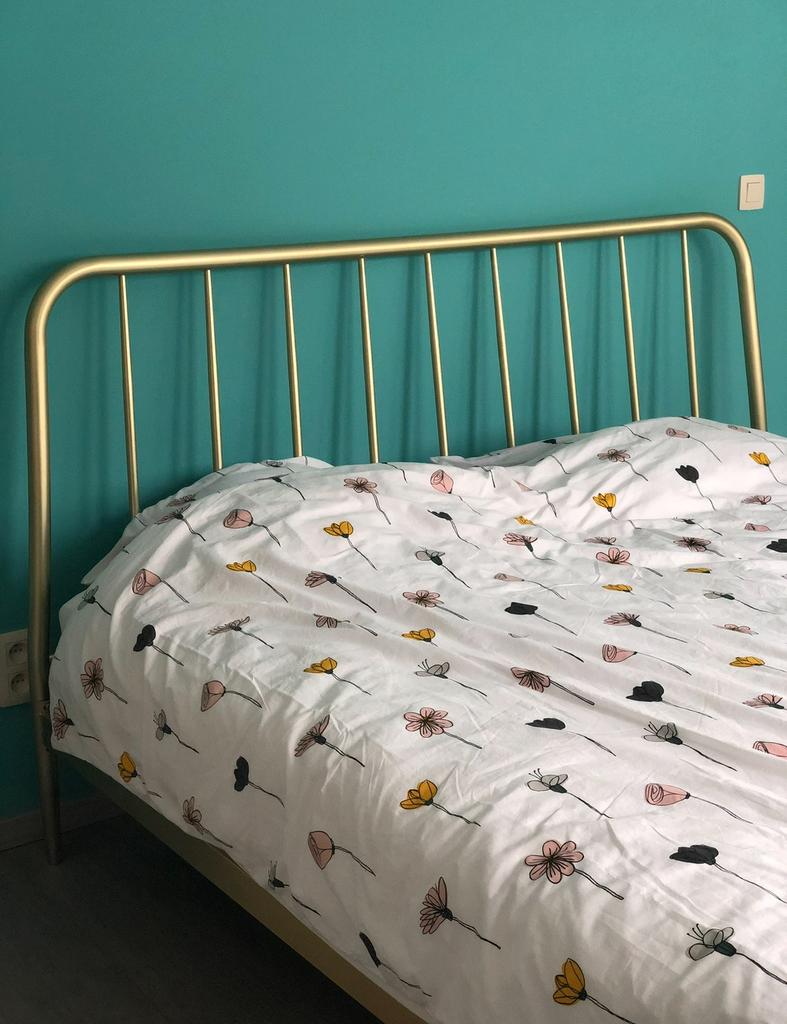 Alana super kingsize gouden bed 180 x 200cm, Huis en Inrichting, Slaapkamer | Bedden, Ophalen, Gebruikt