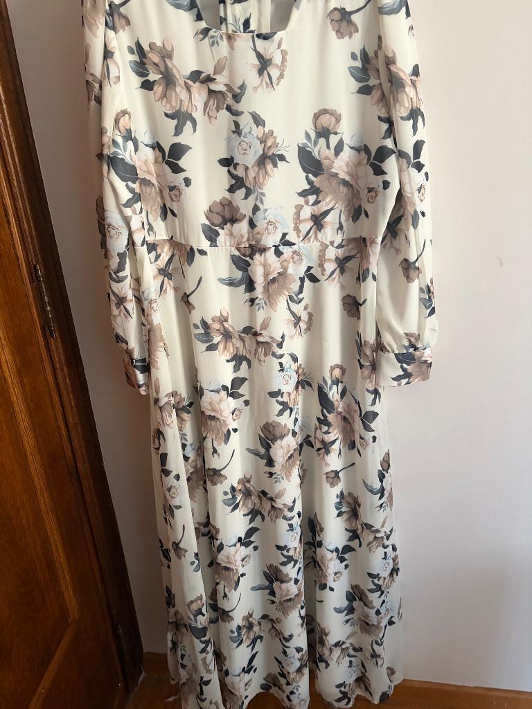 Lang jurk, Kleding | Dames, Jurken, Zo goed als nieuw, Maat 42/44 (L), Ophalen