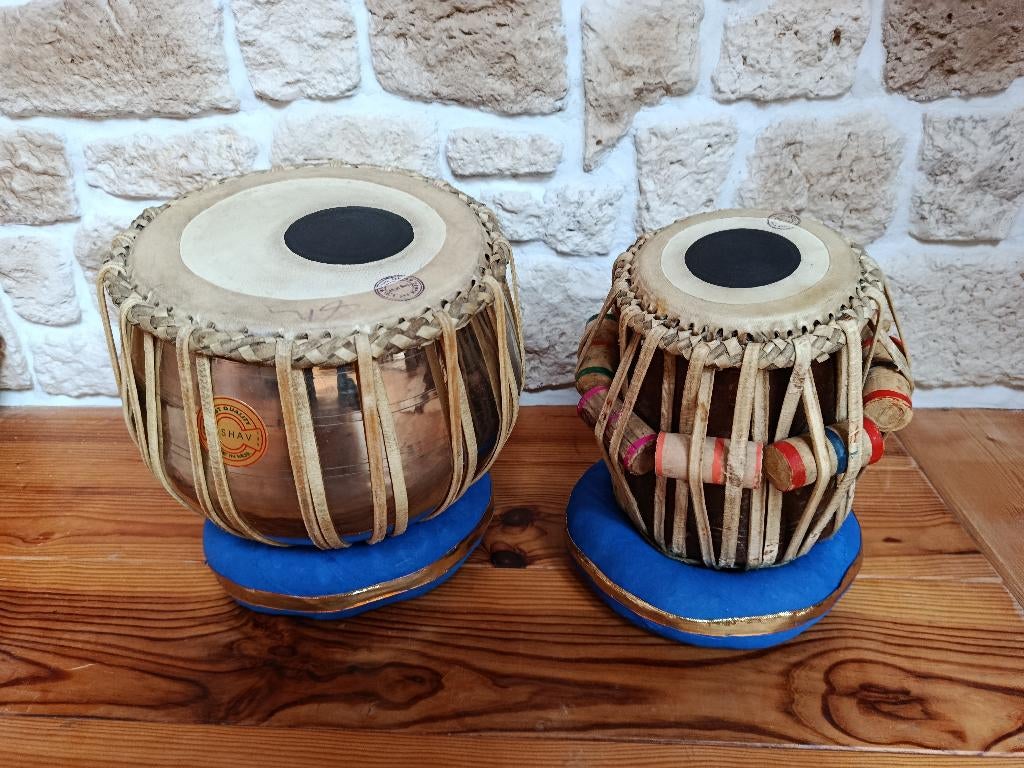 Paire de tablas indiens avec caisse de transport, Enlèvement, Comme neuf, Tambour