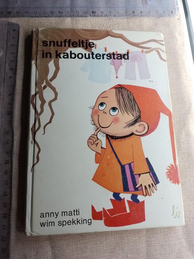 Snuffeltje in kabouterstad Anny Matti Wim spekking, Boeken, Ophalen of Verzenden, Zo goed als nieuw