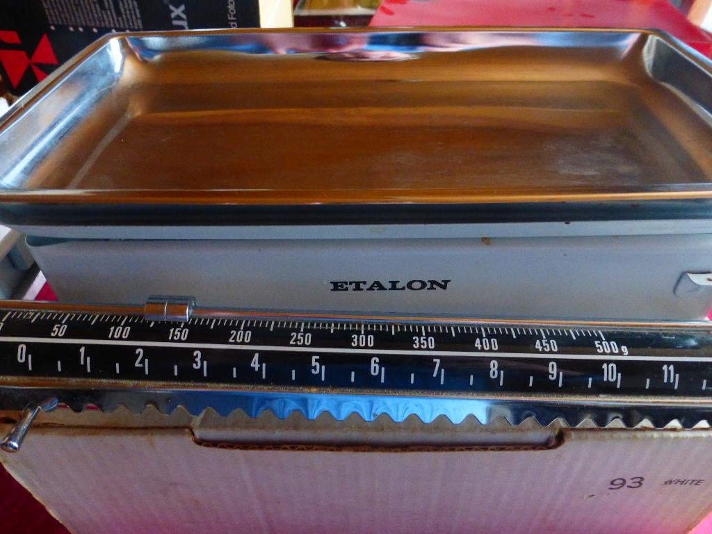 Ancienne balance de ménage manuelle, plateau en inox, Enlèvement ou Envoi