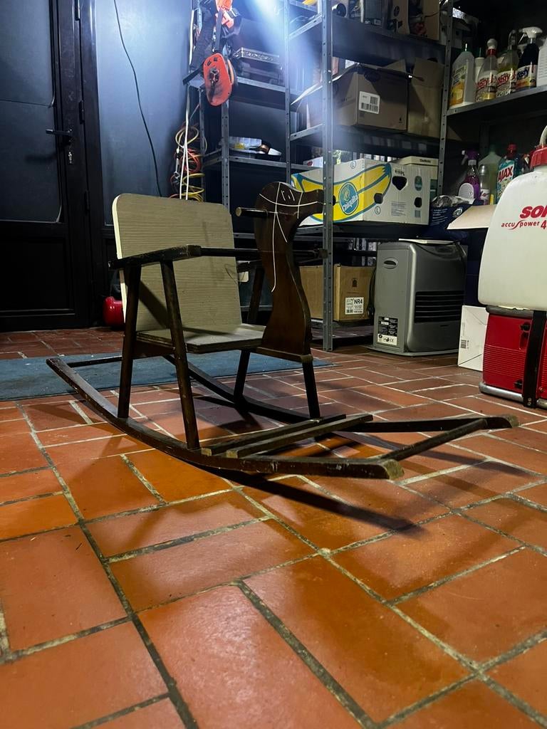 Antieke schommel voor een kleuter of baby, Enfants & Bébés, Chaises pour enfants, Comme neuf, Enlèvement