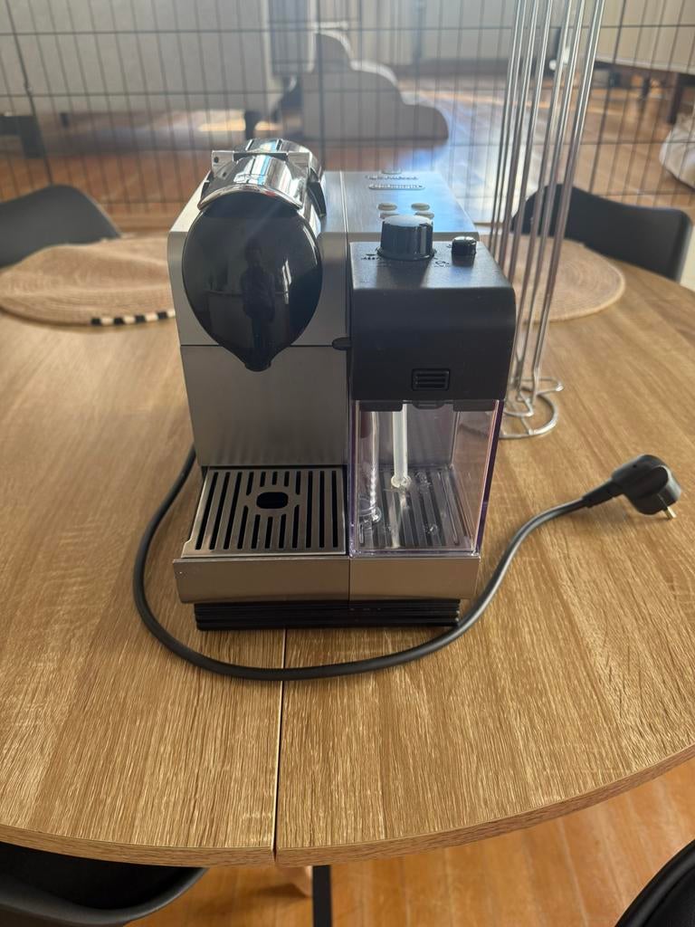 Nespresso | Delonghi koffiemachine, Ophalen, Gebruikt, Koffiemachine