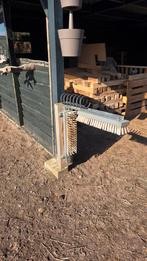 Jeuk borstel voor paard / koe, Ophalen, Gebruikt